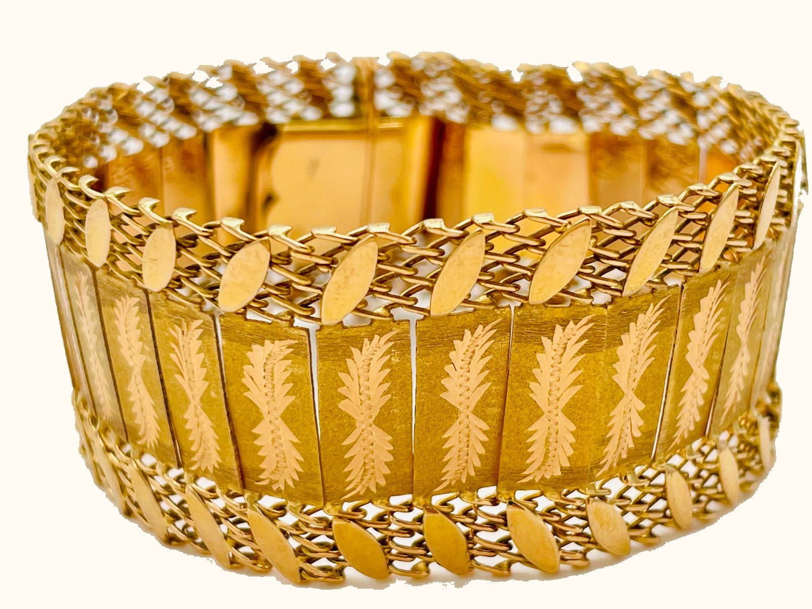 Goldschmuck aus einem Nachlass ansehen lassen, bevor Sie verkaufen: Material, Herkunft und Verkaufsweg einordnen, Großraum Stuttgart.